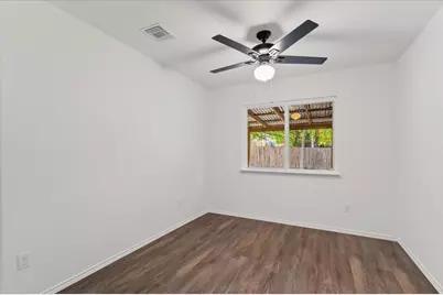 5307 Village Trail, Austin, TX 78744 - Photo 14