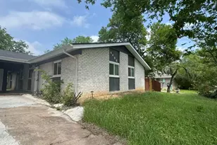 6400 Vioitha Dr, Austin, TX 78723 - Photo 2