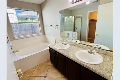 7424 Cayenne Lane, Austin, TX 78741 - Photo 8