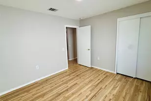 7424 Cayenne Ln, Austin, TX 78741 - Photo 12