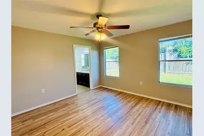 7424 Cayenne Lane, Austin, TX 78741 - Photo 6