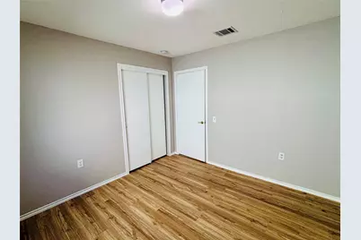 7424 Cayenne Lane, Austin, TX 78741 - Photo 14
