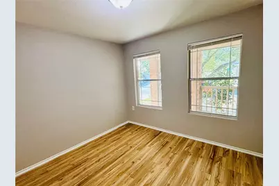 7424 Cayenne Lane, Austin, TX 78741 - Photo 16