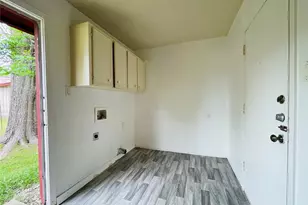 7402 Geneva Dr, Austin, TX 78723 - Photo 14