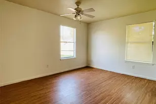 7402 Geneva Dr, Austin, TX 78723 - Photo 8