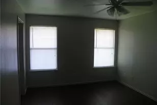 2221 Creekside Ln, Georgetown, TX 78626 - Photo 8