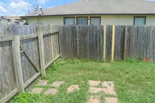 2221 Creekside Ln, Georgetown, TX 78626 - Photo 20