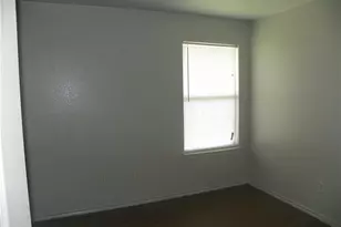 2221 Creekside Ln, Georgetown, TX 78626 - Photo 14