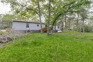 319 Green Oaks Dr, Bastrop, TX 78602 - Photo 12