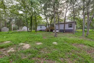 319 Green Oaks Dr, Bastrop, TX 78602 - Photo 12
