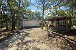 319 Green Oaks Dr, Bastrop, TX 78602 - Photo 24