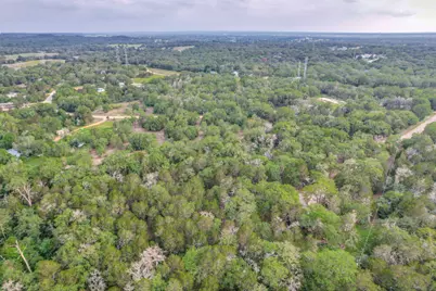 319 Green Oaks Drive, Bastrop, TX 78602 - Photo 14