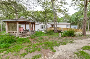 319 Green Oaks Dr, Bastrop, TX 78602 - Photo 2