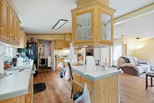 319 Green Oaks Dr, Bastrop, TX 78602 - Photo 6