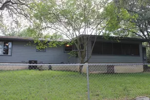 1306 Alamo St, San Marcos, TX 78666 - Photo 8