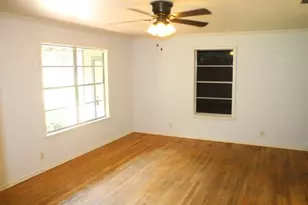 1306 Alamo St, San Marcos, TX 78666 - Photo 10