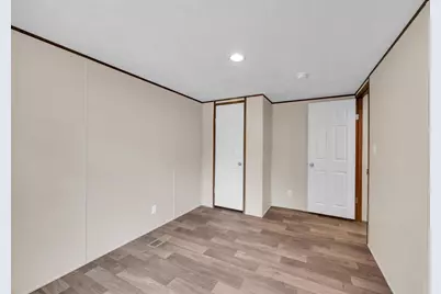 211 Overhill Road, Bastrop, TX 78602 - Photo 32