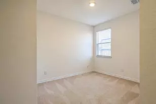 366 Papaya Dr, Buda, TX 78610 - Photo 10