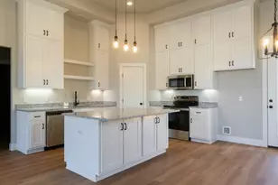 313 String Pr Wy, Smithville, TX 78957 - Photo 4