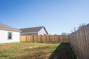 313 String Pr Wy, Smithville, TX 78957 - Photo 18