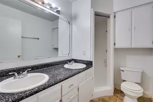 307 E 31st St, Austin, TX 78705 - Photo 10