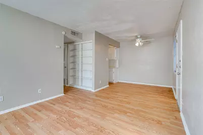 307 E 31 Street #107, Austin, TX 78705 - Photo 6