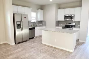 613 Donegal Ln, Georgetown, TX 78626 - Photo 2