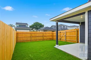 306 Constanza Trl, Bastrop, TX 78602 - Photo 20