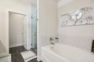 1206 Deloney St, Austin, TX 78721 - Photo 16