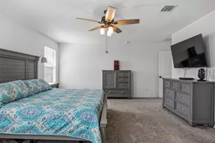 724 Bailey Park Dr, Jarrell, TX 76537 - Photo 32