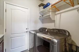 324 Bloomsbury Dr, Kyle, TX 78640 - Photo 14