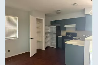 5506 Rose Hill Circle #B, Austin, TX 78745 - Photo 2