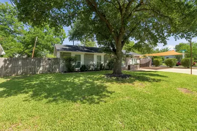 6706 Isabelle Drive, Austin, TX 78752 - Photo 2