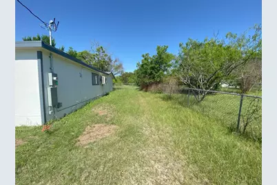 4806 Pecan Springs Road, Austin, TX 78723 - Photo 18