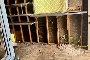 117 Charles St, Cuero, TX 77954 - Photo 6