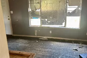 117 Charles St, Cuero, TX 77954 - Photo 10