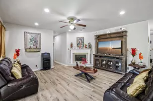 137 Trinity St, Cedar Creek, TX 78612 - Photo 10