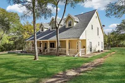 137 Trinity Street, Cedar Creek, TX 78612 - Photo 2