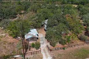 176 Lacy Dr, Elgin, TX 78621 - Photo 2