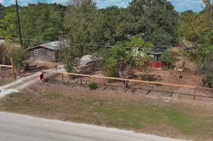 176 Lacy Dr, Elgin, TX 78621 - Photo 40