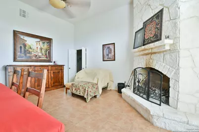 101 Harbour View, Lakehills, TX 78063 - Photo 6