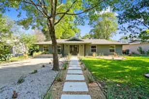 1520 Villanova Dr, Austin, TX 78757 - Photo 2