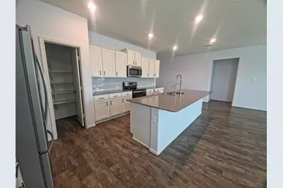 746 Carol Drive, Hutto, TX 78634 - Photo 8
