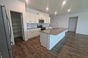746 Carol Dr, Hutto, TX 78634 - Photo 8