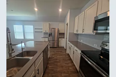 746 Carol Drive, Hutto, TX 78634 - Photo 6