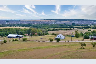 350 County Road 375, Jarrell, TX 76537 - Photo 2