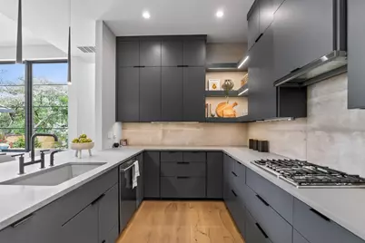 3206 Thousand Oaks Drive, Austin, TX 78746 - Photo 10