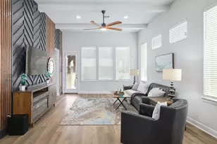 213 Encore Dr, Liberty Hill, TX 78642 - Photo 10