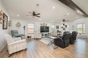 614 W 3rd St, McGregor, TX 76657 - Photo 6