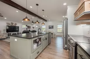 614 W 3rd St, McGregor, TX 76657 - Photo 14